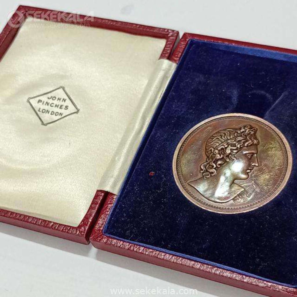 مدال برنز نایاب آکادمی سلطنتی موسیقی بریتانیا 1933 (بهمراه جعبه فابریک)
